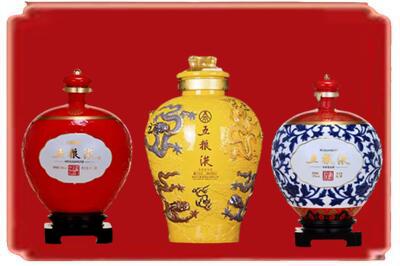 延边州延吉烟酒回收五粮液各种摆件.jpg